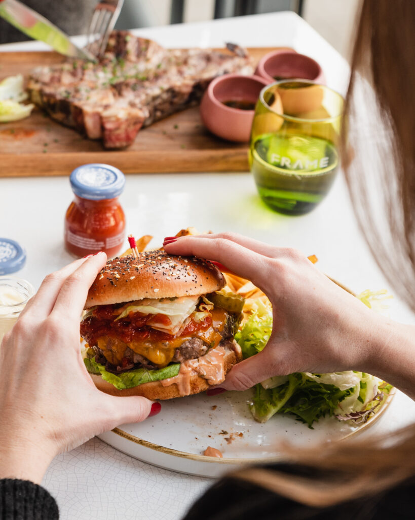 Utilisation lumière naturelle pour photographie culinaire
